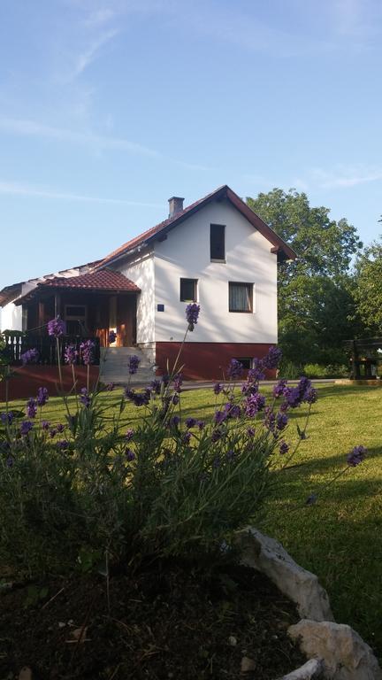 Guest House Antonela Смолянаць Екстер'єр фото